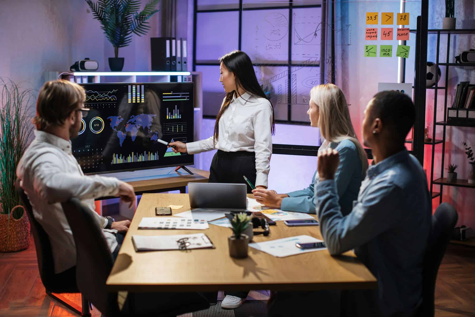 GRAPHIC DESIGNIG COURSE LIVE